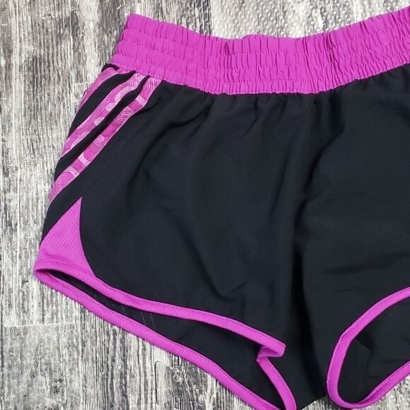 ADIDAS 2-IN-1 BLACK WITH PINK TRIM RUNNING SHORTS SIZE SMALL - Picture 2 of 8